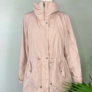 Women’s raincoat